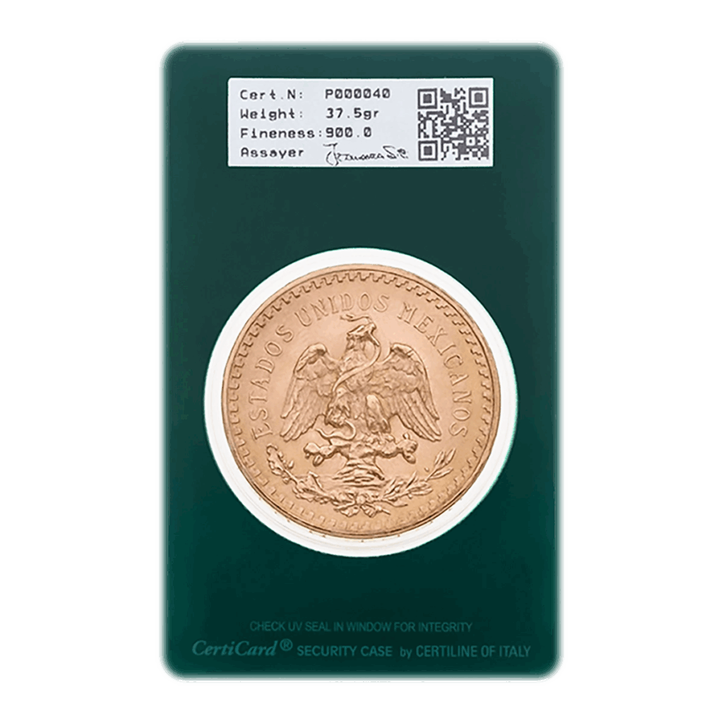 La moneta d'oro da 50 pesos del Messico, raffigurante un'aquila con un serpente appollaiato su un cactus, è sigillata in una CertiCard verde che riporta i dettagli della certificazione e un codice QR superiore.
