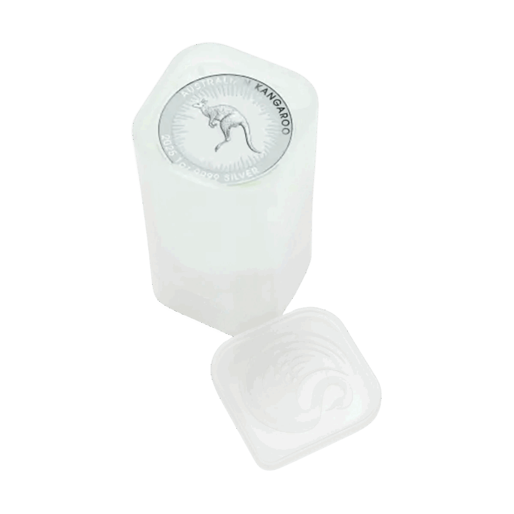 Un tubo bianco con il coperchio aperto mostra la moneta superiore - un Canguro d'Argento 2025 da 1 oz - con il disegno di un canguro e la parola KANGAROO lungo il bordo. Il tubo e il coperchio sono entrambi bianchi.