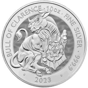 La moneta da 10 once Tudor Beasts - Toro di Clarence Argento 2023 è una moneta d'argento che raffigura un toro inciso che tiene uno scudo con l'emblema della rosa. Sul bordo è presente il testo: Toro di Clarence 10 once ARGENTO FINE 999,9 e 2023.
