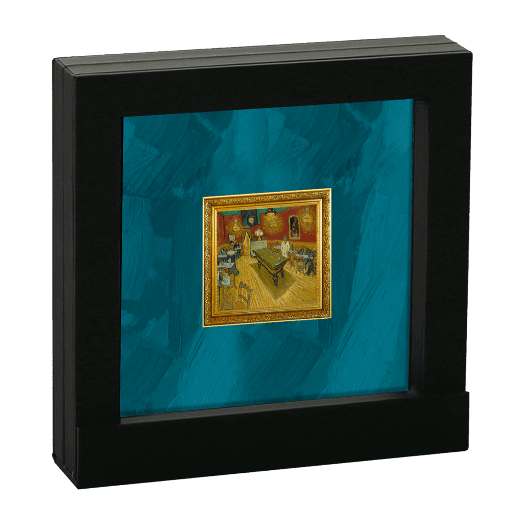 Vincent van Gogh - La Cafetería Nocturna 1 Dólar se presenta en un marco negro profundo, como una caja, contra un verde azulado texturizado, dando al pequeño cuadro enmarcado de una habitación ricamente decorada una sorprendente presentación tridimensional.