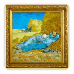 Il dipinto incorniciato "Vincent van Gogh - Siesta 1 Dollaro" raffigura due lavoratori in abiti blu che dormono accanto a un pagliaio in un campo dorato, con pagliai, un carro, cavalli e un cielo azzurro sullo sfondo.